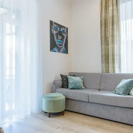 Arcus With Beautiful Terrace Apartment *