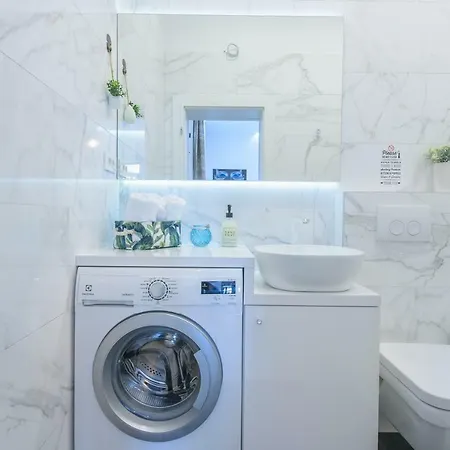 아파트 Arcus With Beautiful Terrace 스플리트