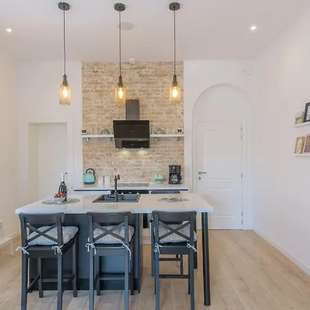 Arcus With Beautiful Terrace Apartment *