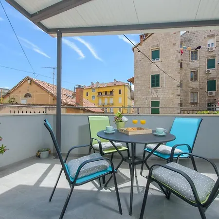Apartment Arcus With Beautiful Terrace Split