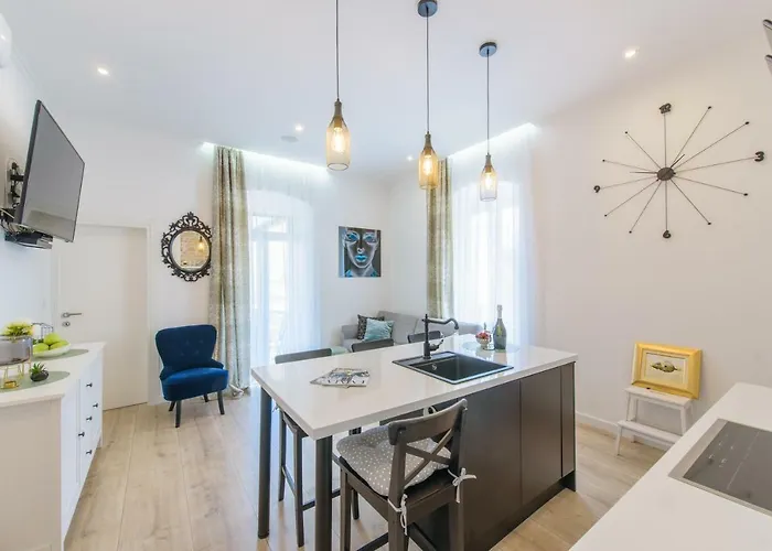 דירה Arcus With Beautiful Terrace ספליט